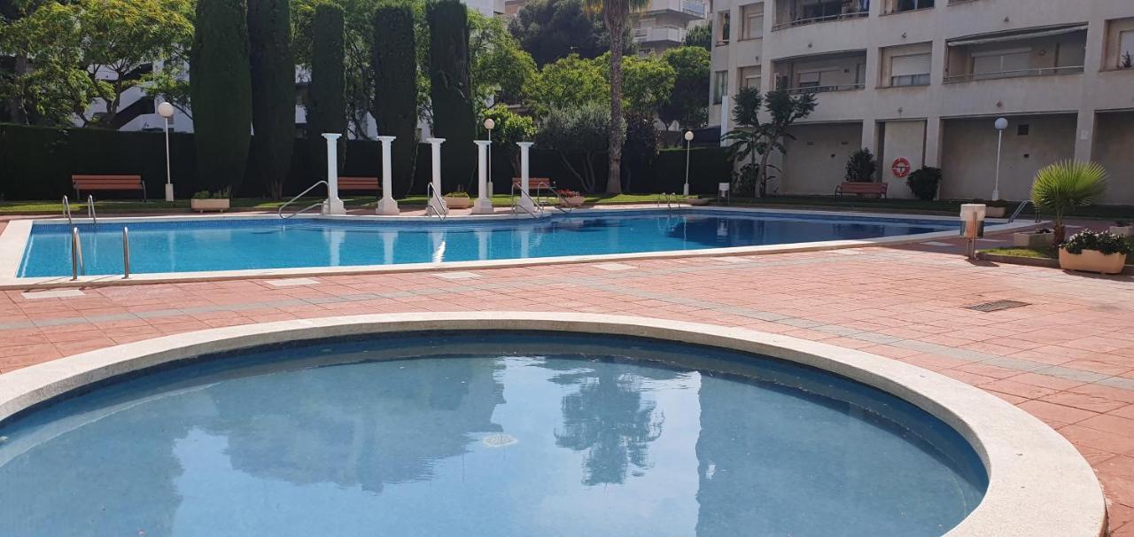 Bonito Apartamento Cerca De La Playa Salou Bagian luar foto